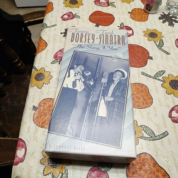 Tommy Dorsey & Frank Sinatra The Song Is You 5 CD Box Set With Book - Picture 1 of 2